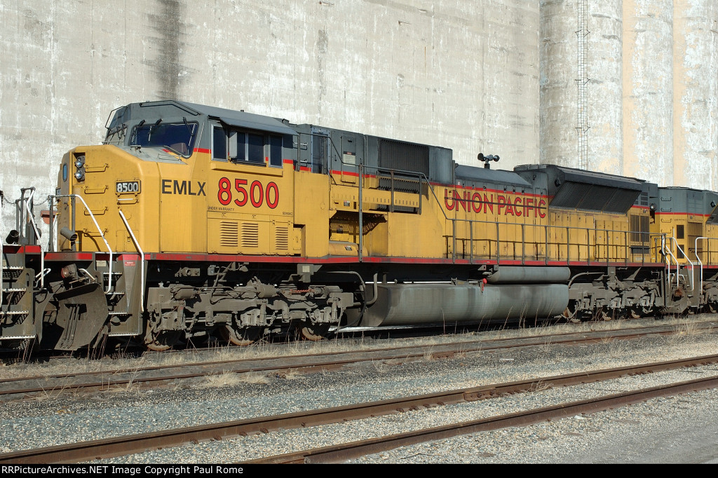 EMLX 8500, EMD SD90MAC-H, in storage on the KCS